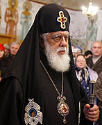 Католикос-Патриарх Илия II призывает Тбилиси и Цхинвали решать проблемы мирным путем